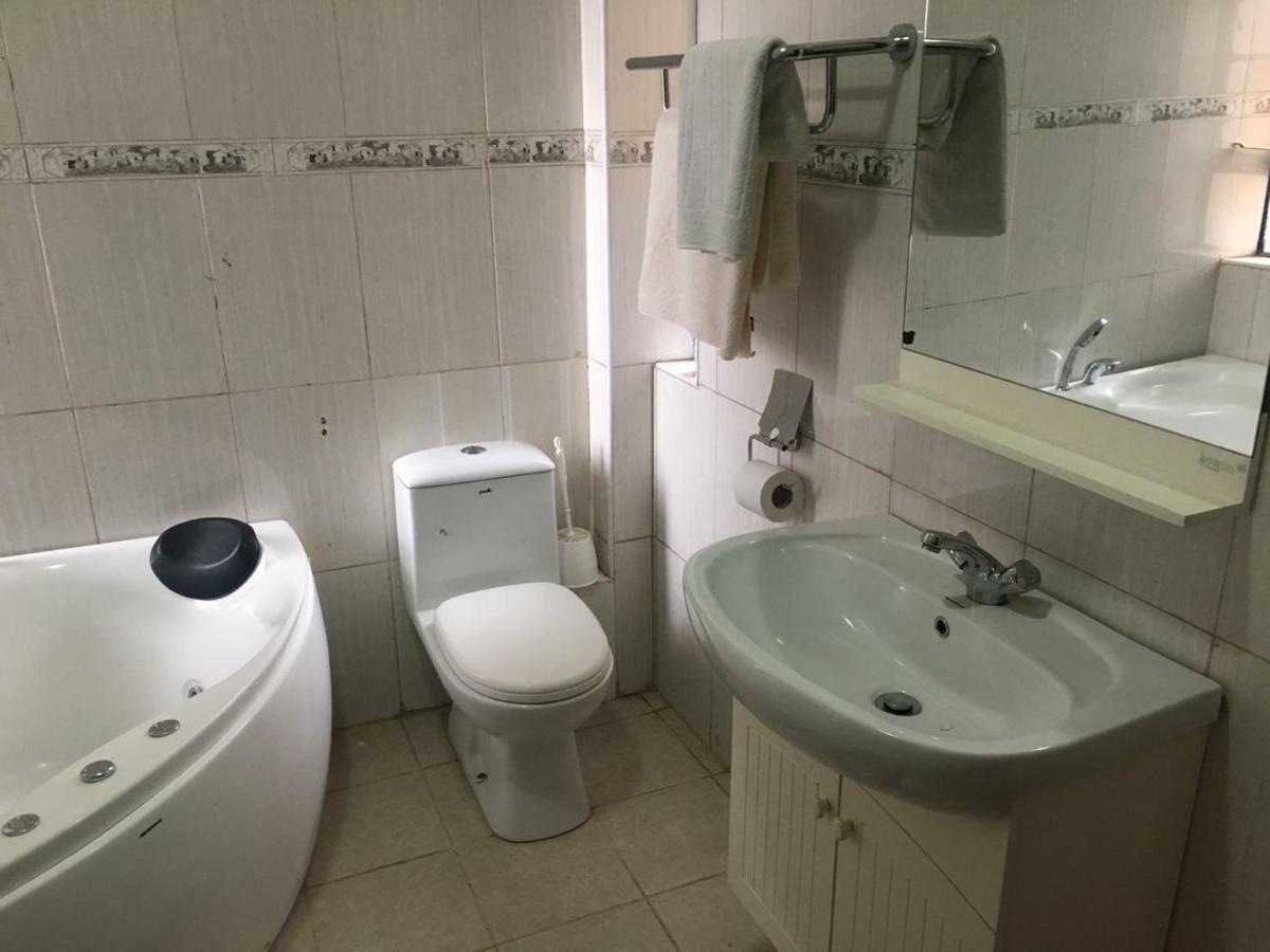 Mani'S Home Away From Home 奈洛比 外观 照片